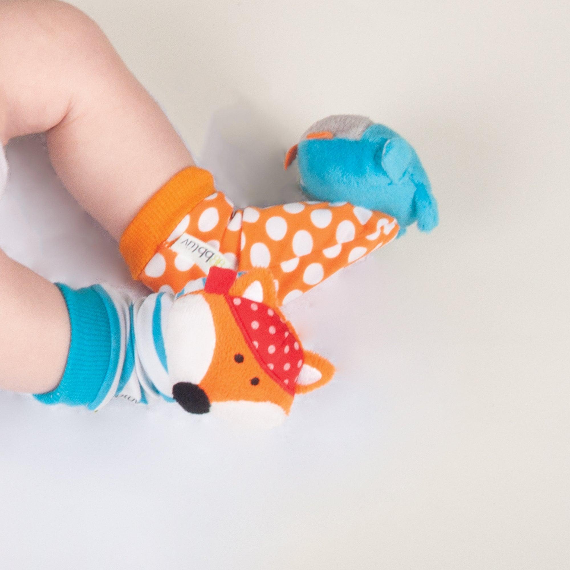 bbluv Duo Baby Socks Foot Finders & Sock Puppet, Rattle Toy, best for newborn infant